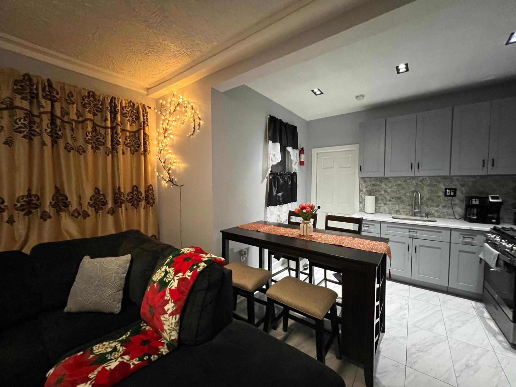 3 Bedrooms In 2Nd Floor Modern Brooklyn Home, Close To J Train New York Bagian luar foto
