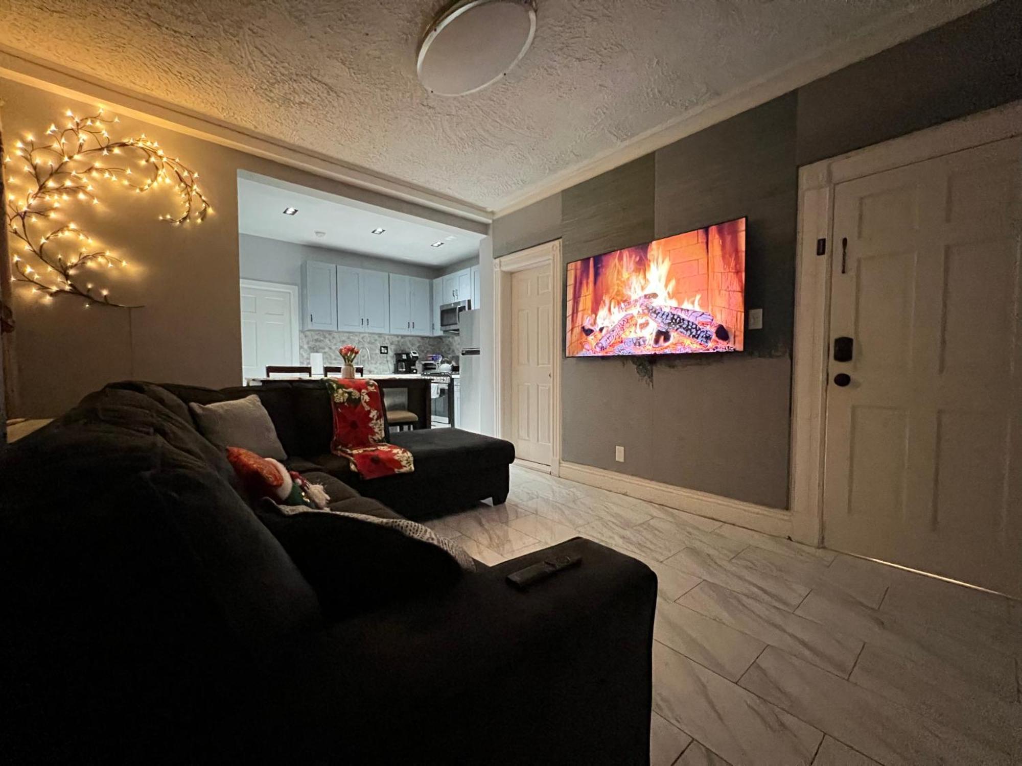 3 Bedrooms In 2Nd Floor Modern Brooklyn Home, Close To J Train New York Bagian luar foto